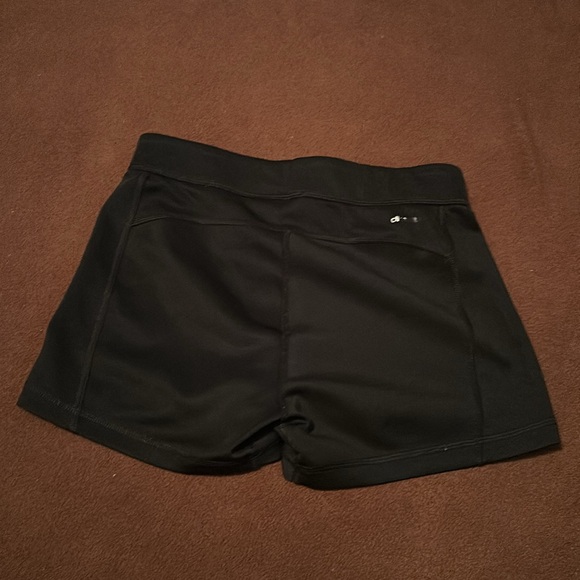 Adidas shorts size small - Picture 3 of 3